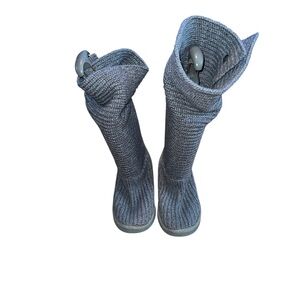 Ugg Classic Cozy Gray Knit Boots Size 8
